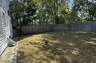 43 Summit St, Woonsocket, RI 02895 - Photo 5
