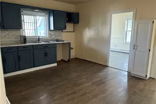 43 Summit St, Woonsocket, RI 02895 - Photo 7