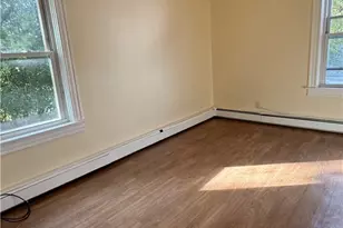 43 Summit St, Woonsocket, RI 02895 - Photo 9