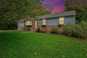 6 Wampanoag Cir, North Kingstown, RI 02852 - Photo 1