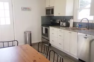 97 Center Ave, Middletown, RI 02842 - Photo 3