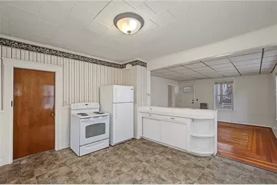 84 Avenue C, Woonsocket, RI 02895 - Photo 7