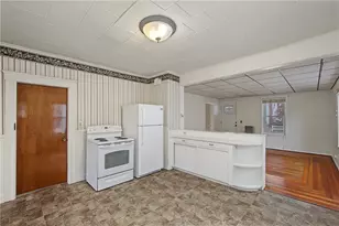 84 Avenue C, Woonsocket, RI 02895 - Photo 7