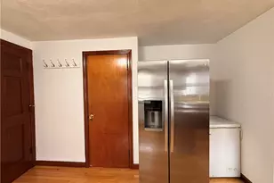 123 Pleasant St, Cranston, RI 02910 - Photo 25