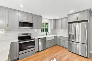 18 Elaine Dr, Hopkinton, RI 02832 - Photo 5