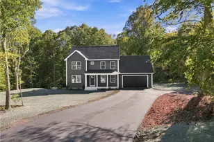 18 Elaine Dr, Hopkinton, RI 02832 - Photo 3