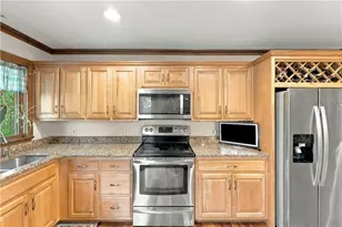 167 Fairview Ave, Hopkinton, RI 02832 - Photo 7