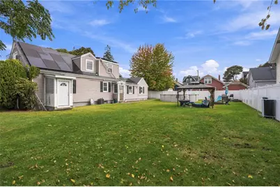 69 Bellevue Avenue, Pawtucket, RI 02861 - Photo 5