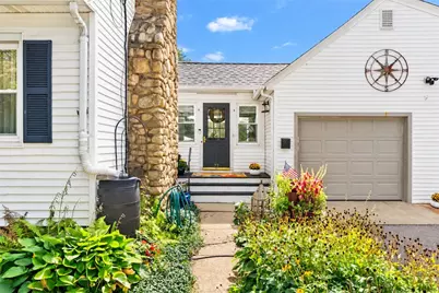 77 Narragansett Avenue, Westerly, RI 02891 - Photo 3