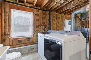 20 Oregon Ave, Woonsocket, RI 02895 - Photo 31