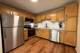 120 Pilgrim Pkwy, Warwick, RI 02888 - Photo 3