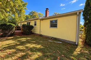 111 Wellspring Dr, Cranston, RI 02920 - Photo 31