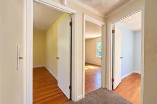 111 Wellspring Dr, Cranston, RI 02920 - Photo 17