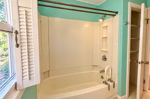 111 Wellspring Dr, Cranston, RI 02920 - Photo 15
