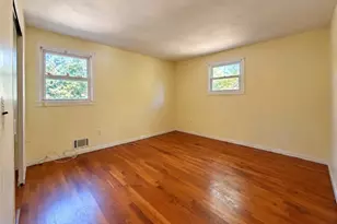 111 Wellspring Dr, Cranston, RI 02920 - Photo 3