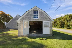32 Bliss Mine Rd, Middletown, RI 02842 - Photo 33