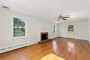 32 Bliss Mine Rd, Middletown, RI 02842 - Photo 17