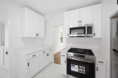 39 Marion Avenue S, Cranston, RI 02905 - Photo 13