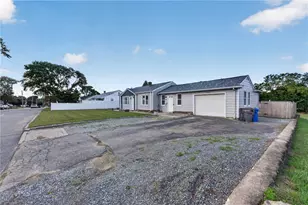 58 Earl St, West Warwick, RI 02893 - Photo 3