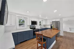 58 Earl St, West Warwick, RI 02893 - Photo 9