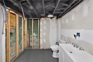 58 Earl St, West Warwick, RI 02893 - Photo 23