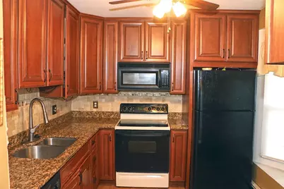 565 Quaker Lane #95, West Warwick, RI 02893 - Photo 3