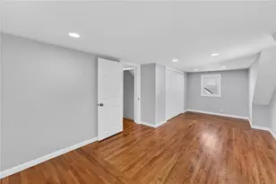 28 Hazard St, Pawtucket, RI 02860 - Photo 13