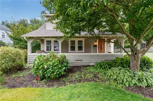 30 Ledge Rd, East Greenwich, RI 02818 - Photo 1