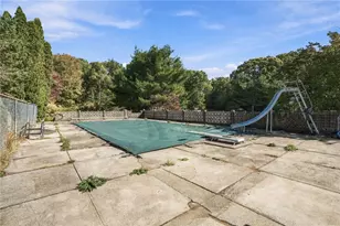 1330 Pippin Orchard Rd, Cranston, RI 02921 - Photo 35