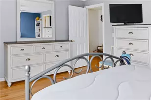 479 Providence St, Warwick, RI 02886 - Photo 23