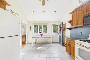 871 E Shore Rd, Jamestown, RI 02835 - Photo 5