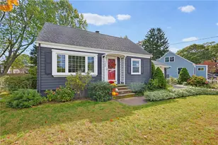 150 Betsey Williams Dr, Warwick, RI 02889 - Photo 1