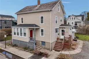 32 Houston Ave, Newport, RI 02840 - Photo 1