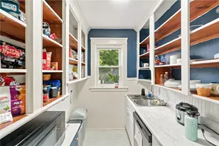 580 Admiral St, Providence, RI 02908 - Photo 5