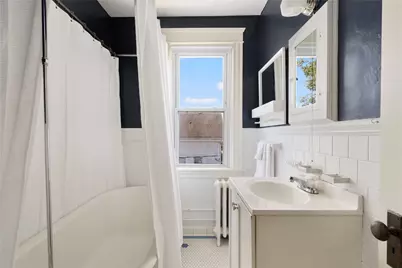 527 Thames Street #3, Newport, RI 02840 - Photo 17