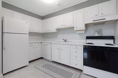 401 Bellevue Avenue #308, Newport, RI 02840 - Photo 11