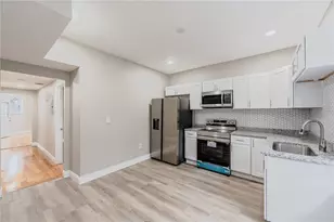111 Waverly St, Providence, RI 02907 - Photo 27