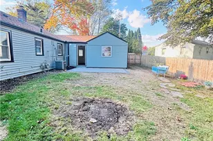 76 Novelty Rd, Warwick, RI 02889 - Photo 13