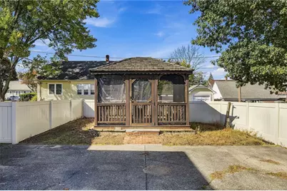 54 Holburn Avenue, Cranston, RI 02910 - Photo 7