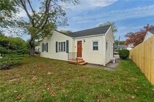 108 Falcon Ave, Warwick, RI 02888 - Photo 15