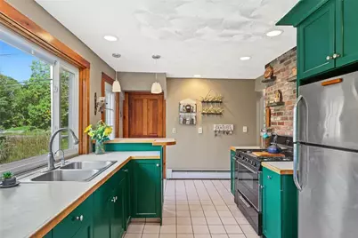 826 Mooresfield Road, South Kingstown, RI 02879 - Photo 21