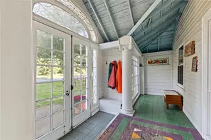 826 Mooresfield Rd, South Kingstown, RI 02879 - Photo 9