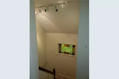 135 Roger Williams Avenue, Providence, RI 02907 - Photo 11
