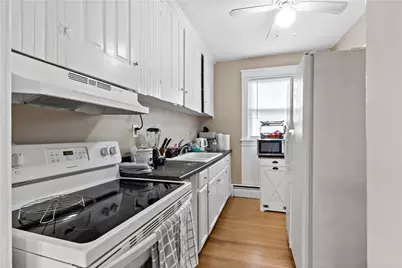 33 Ivy Street, Pawtucket, RI 02860 - Photo 9