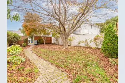 62 Beacon Street, Cranston, RI 02910 - Photo 3