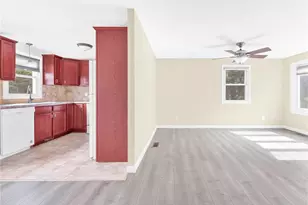 62 Beacon St, Cranston, RI 02910 - Photo 27