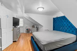 28 Englewood Ave, Pawtucket, RI 02860 - Photo 17