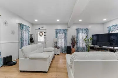 28 Englewood Avenue, Pawtucket, RI 02860 - Photo 7
