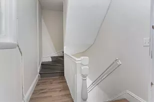 28 Englewood Ave, Pawtucket, RI 02860 - Photo 35
