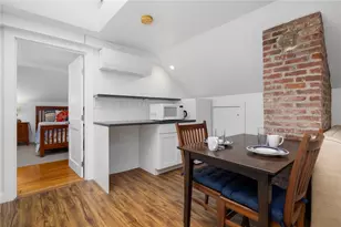 21 Vaughan Ave, Newport, RI 02840 - Photo 5